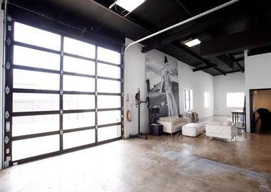 Spacious Studio and Art Gallery With Natural Light Located In The Heights District